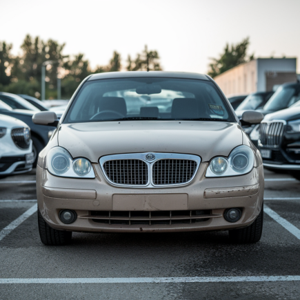 voiture-occasion-parking-vehicules-modernes