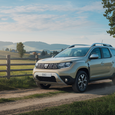 dacia-duster-chemin-paysage-rural